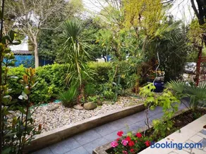 Sandy Beach Apartments - Image 2