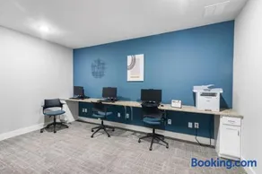 Luxury 3 Bedroom/2 Bathroom Condo in Melbourne FL with Pool, Gym and Laundry - Image 3