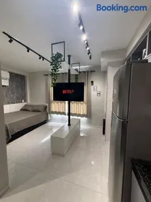 Studio 44 Luxo Design Com Closet, Office e Ar - Image 4