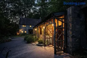 Storybook Three Cottage Mountain Compound - Image 1