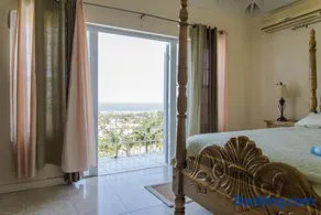 Hatfield South Villa - Image 3