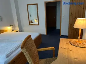 Hotel zur Altstadt - Image 1