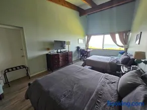 Relaxing Lakeside Getaway with Stunning Lake Views Near Gunstock | Laconia, NH - Image 2