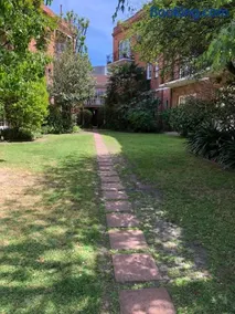 East Melbourne City Studio - Amazing Location & Sunny Charm - Image 2