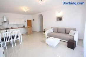 Apartments Krešan Soline - Image 2