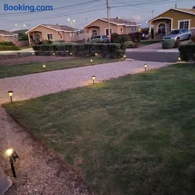 Gated Cozy Urban Luxe Retreat - Image 3