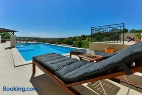 Modern Rustic Villa Kate - Image 2