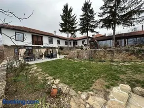 The 3 Pines GuestHouse - Трите Бора - Image 1