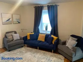 Cozy Cambridge Apt - Image 5