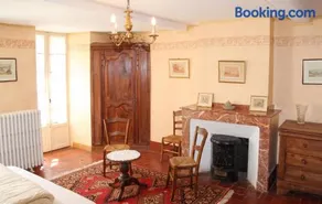 Maison familiale chaleureuse à Augirein avec grand jardin. - Image 1