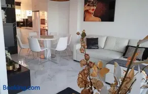 Modern penthouse with sea view - Image 2