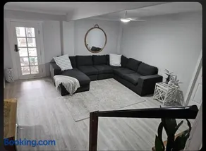 North Hamptons Retreat - Image 2