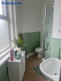 Crockets Hotel - Image 2