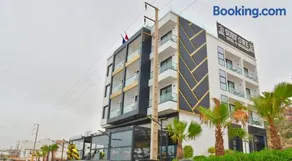 Surf One Hotel - Image 1