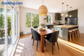 Nature & Comfort at Massif du Sud - Chalet la Meute - Image 2
