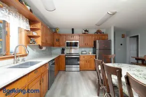 Scenic Stillwater Retreat - Image 2
