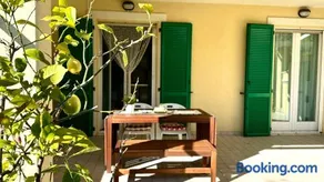 M216 - Marcelli, bilocale con giardino a 200mt dal mare - Image 2