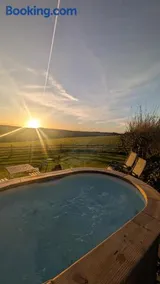 Harriets Hideaway - hot tub and views - Image 2