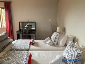 Ocean Park Guest House - Image 2