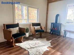 Lakeside Cabin - Serene Retreat with Lake Monroe Views and Wraparound Deck in Brown County - Image 1