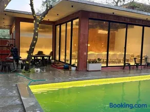 Salt Air Beach Villa - Image 2
