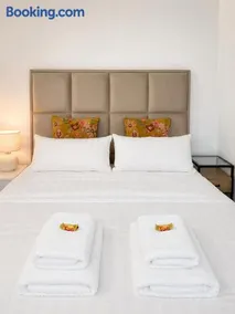 Park & Stay Cologne Apartment - Image 3