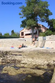 Apartamento-estudio en la playa Zambratija, Umag (AS-6997-a) - Image 1