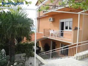 BOZENA Apartments with balcony and sea view - Image 5