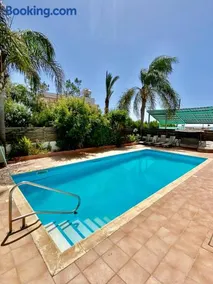 Sea View Villa in Agia Thekla - Image 4