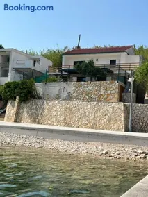 House on the beach - Image 2