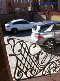 Hotel Barin House готель с бомбосховищем - Image 3