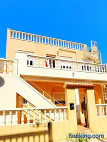 Holiday apartment in La Marina - Image 1