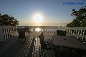 " The Penthouse" Historic Oneida Lakefront Condo 5 - Image 3