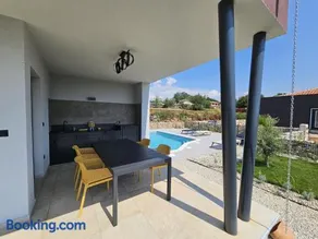 Vila Dora with Private Pool - Image 3