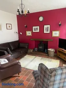 Middle Cottage - Image 3