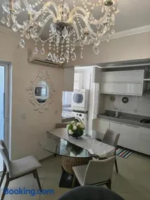 Apartamento aconchegante com ar, secadora e adega - Image 5