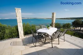 Apartments Ostrea - Caska - Image 1