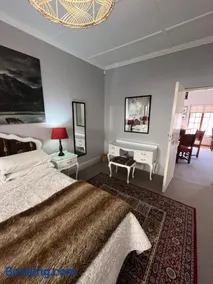 Ambleside House Pinelands, Cape Town - Image 5