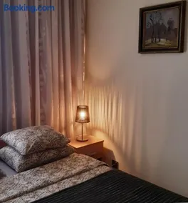 Krasta apartamenti - Image 1