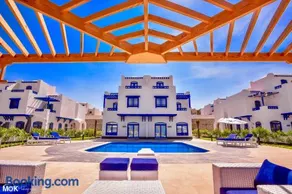 Luxury Villa with pool in Hurghada - Image 1