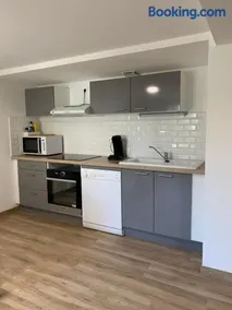 Appartement, centre ville AIGUILLON - Image 1