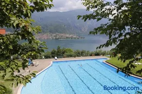 Como Lake Kosmopolitan - Image 1