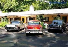Rolling Brook Inn - Image 5