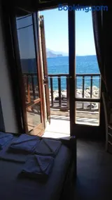 Spamandos Rooms - Image 2