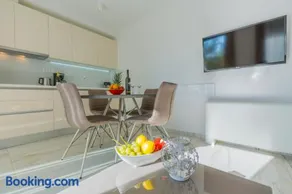Villa Allegra Luxury Apartments - Image 4