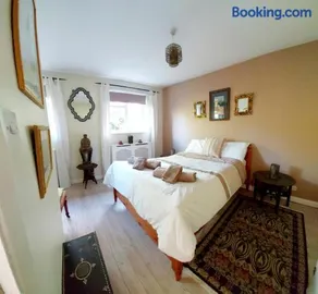 Oriental, 2 Double Bedroom Flat, Royal Greenwich, SE London - Image 4