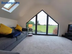 Close to Center Parcs Longford - Entire House - Image 4