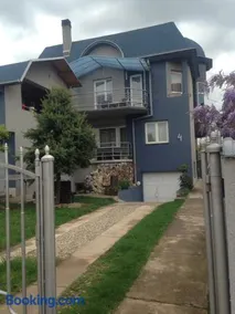 Blue House Apartment - Image 1