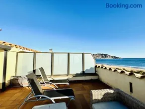 Ático Dúplex con vistas al mar, piscina comunitaria y parking privado, Roses (A221) - Image 4