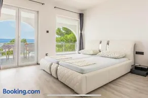 Ivana Black & White Apartments - Marusici - Image 2